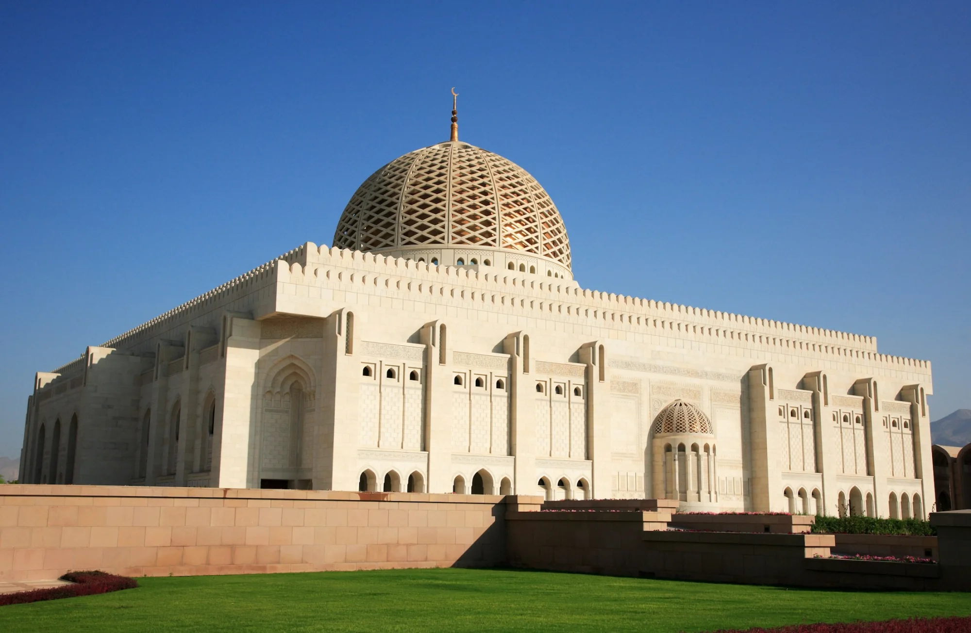 The Sultan Qaboos Grand Mosque in Muscat, Oman